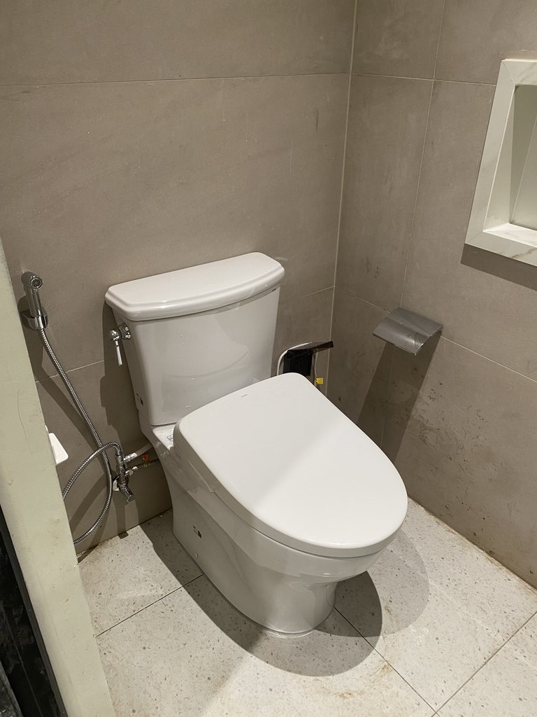 Đánh giá sản phẩm Bồn cầu TOTO CS986CGW23 2 khối nắp điện tử Washlet S7 TCF47360GAA giấu dây