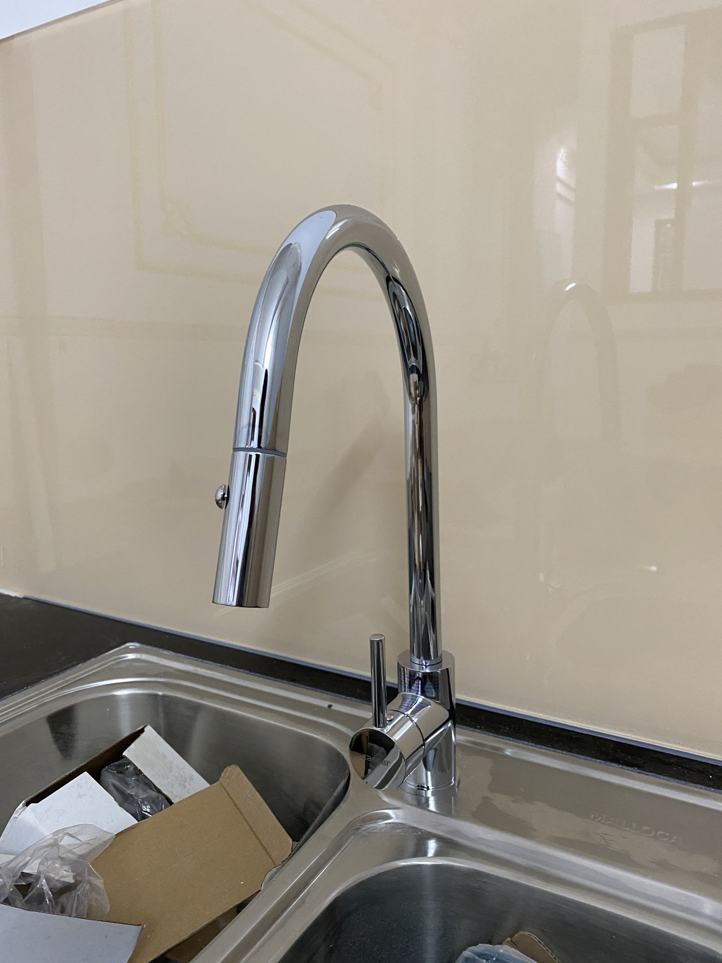 Đánh giá sản phẩm Vòi bếp dây rút lạnh Caesar K079C