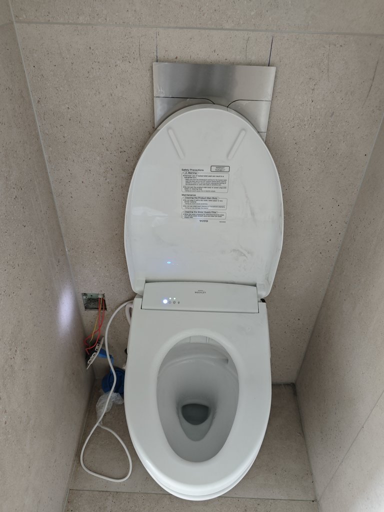 Đánh giá sản phẩm Bồn cầu treo tường điện tử S7 TOTO CW822RA TCF4911Z WH172A MB175M