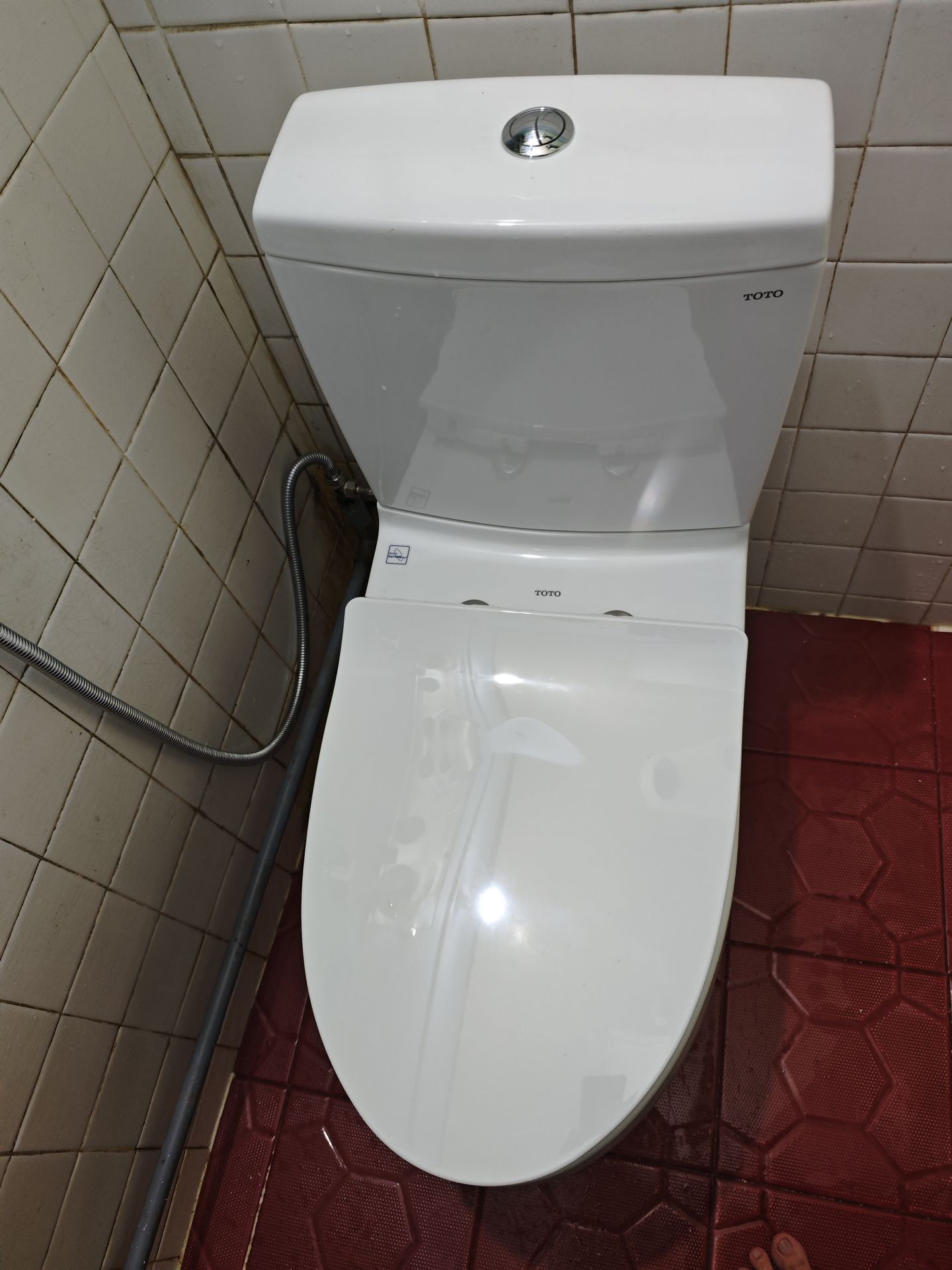 Đánh giá sản phẩm Bồn cầu 2 khối TOTO CS948DT8 nắp đóng êm TC600VS