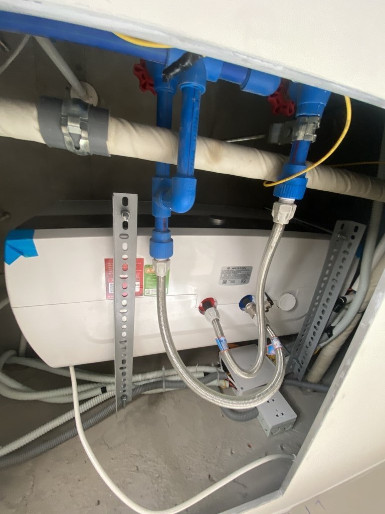 Đánh giá sản phẩm Máy nước nóng gián tiếp Slim3 RS Ariston