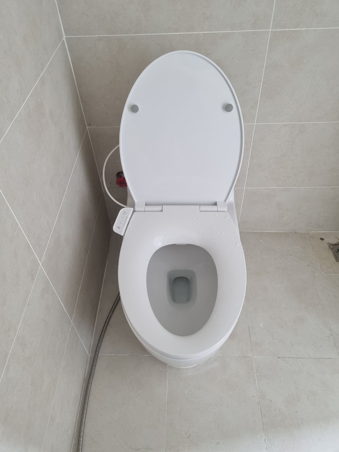 Đánh giá sản phẩm Bồn cầu 1 khối American Standard VF-1808TSW (VF1808TSW) nắp rửa cơ M4A839