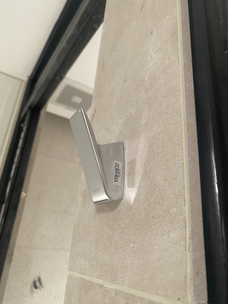 Đánh giá sản phẩm Móc áo G tròn TOTO YRH902V