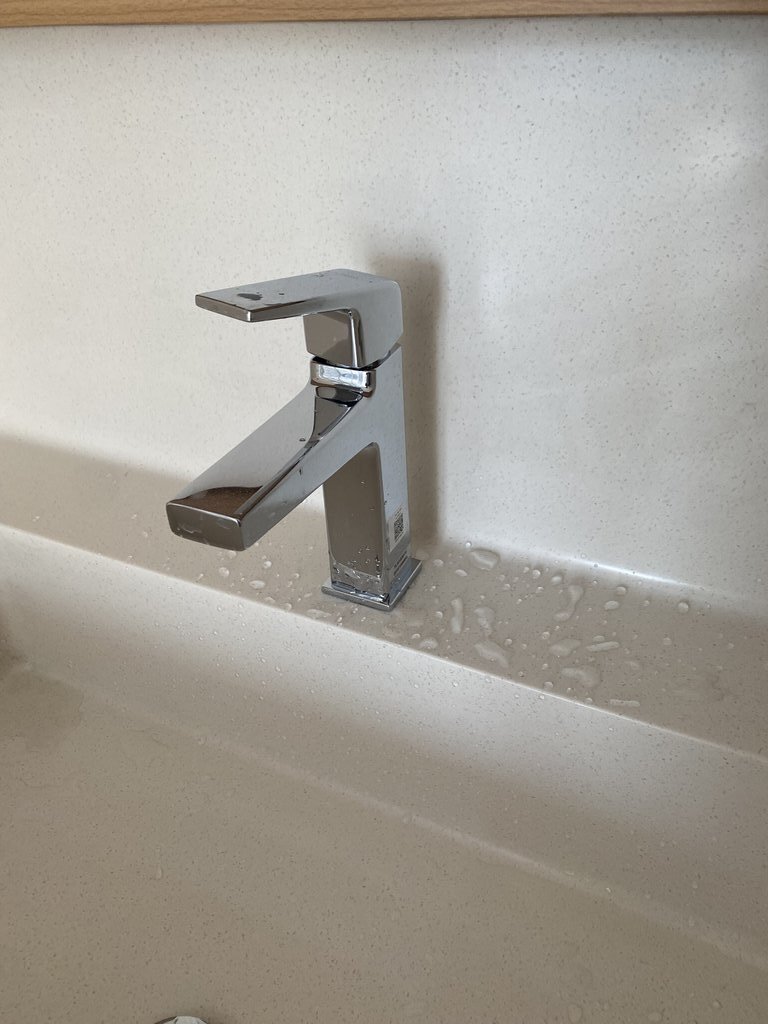 Đánh giá sản phẩm Vòi lavabo nóng lạnh GB TOTO TLG10301V