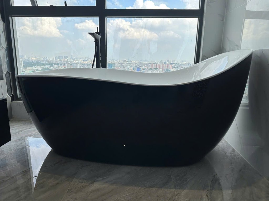 Đánh giá sản phẩm Bồn tắm đặt sàn massage 1.7m MOWOEN MW8213-170WB.MS