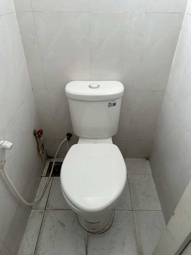 Đánh giá sản phẩm Bồn cầu 2 khối Caesar CTS1338 nắp êm