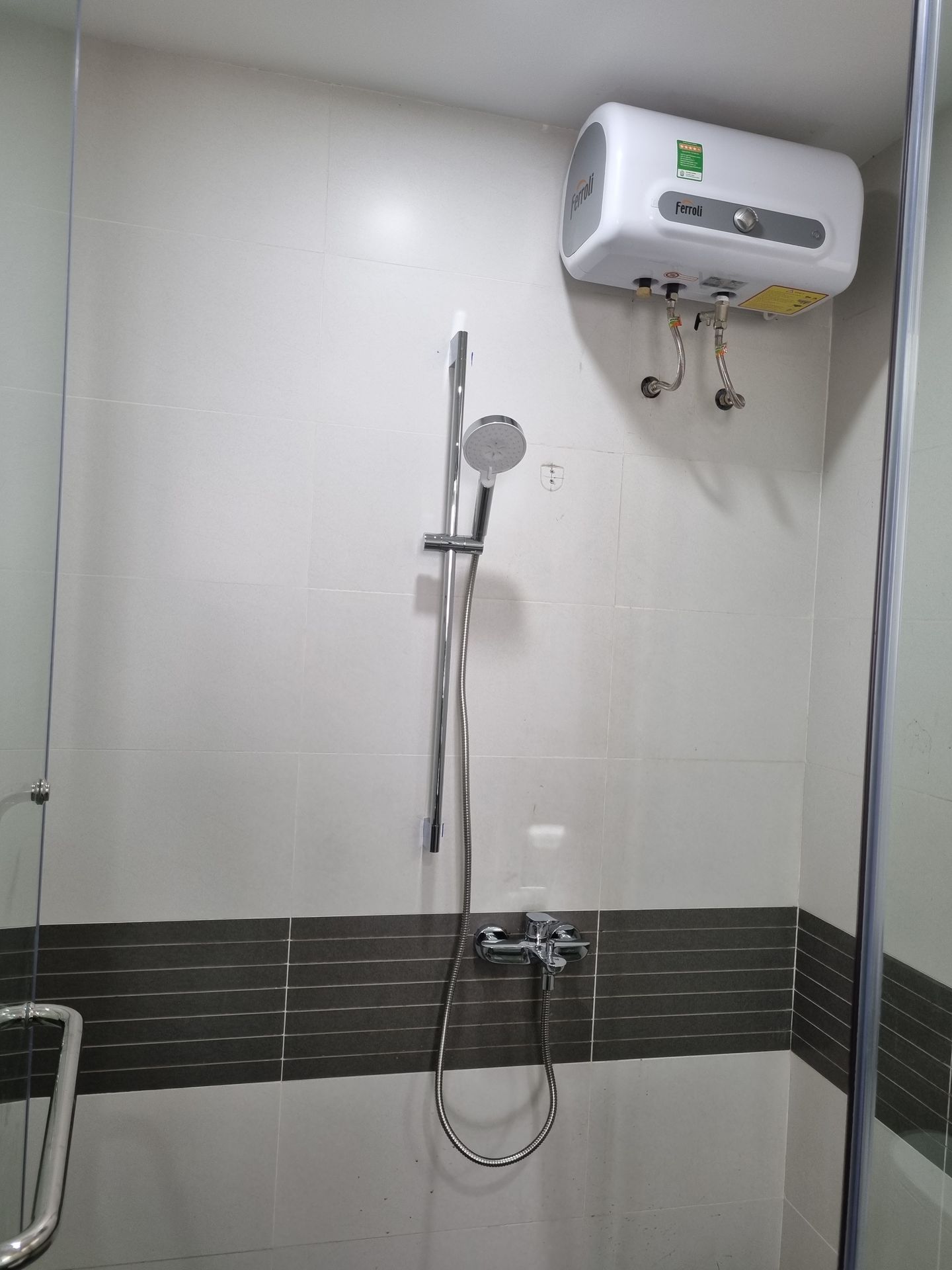 Đánh giá sản phẩm Bộ sen tắm nóng lạnh TOTO TBG01302VA TBW07009A (3 chế độ)