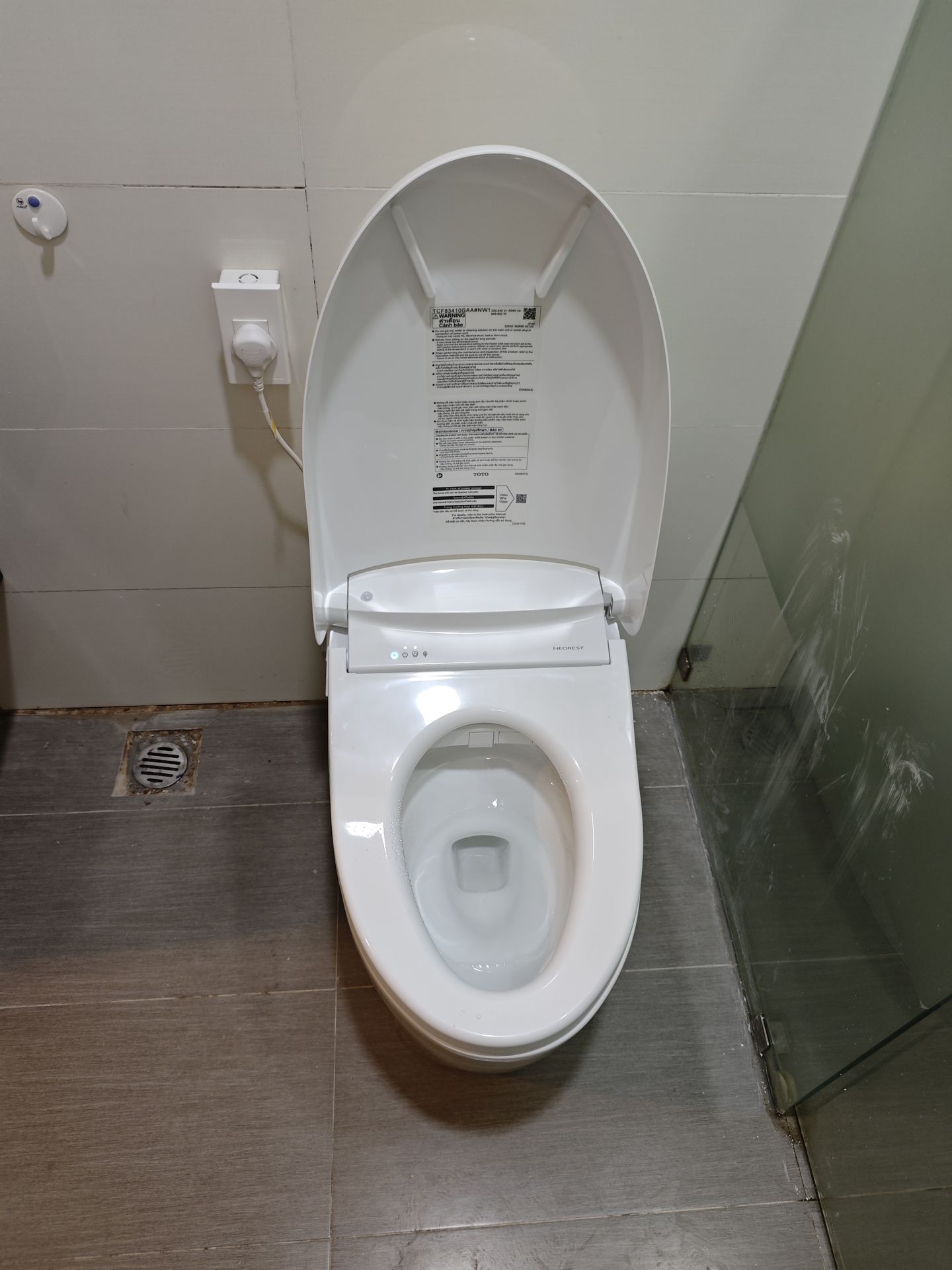 Đánh giá sản phẩm Bồn cầu thông minh Neorest RS TOTO CS921VT TCF83410GAA T53P100VR