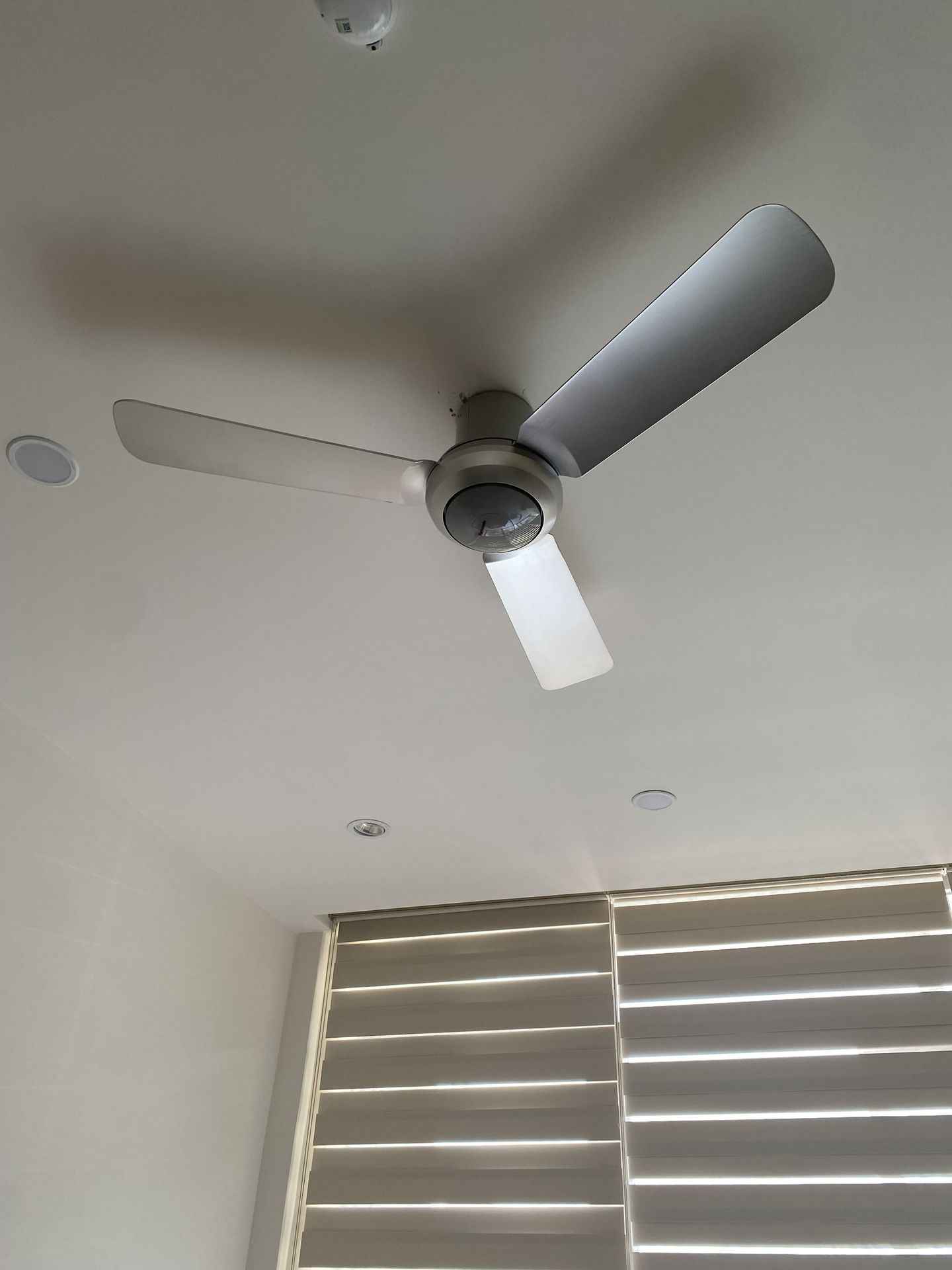 Đánh giá sản phẩm Quạt trần 3 cánh có điều khiển từ xa Panasonic F-48CZL