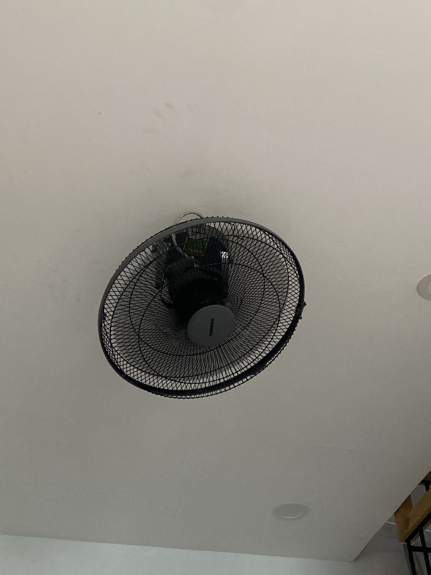 Đánh giá sản phẩm Quạt đảo trần có remote Nanoco NOF1852RC-GR