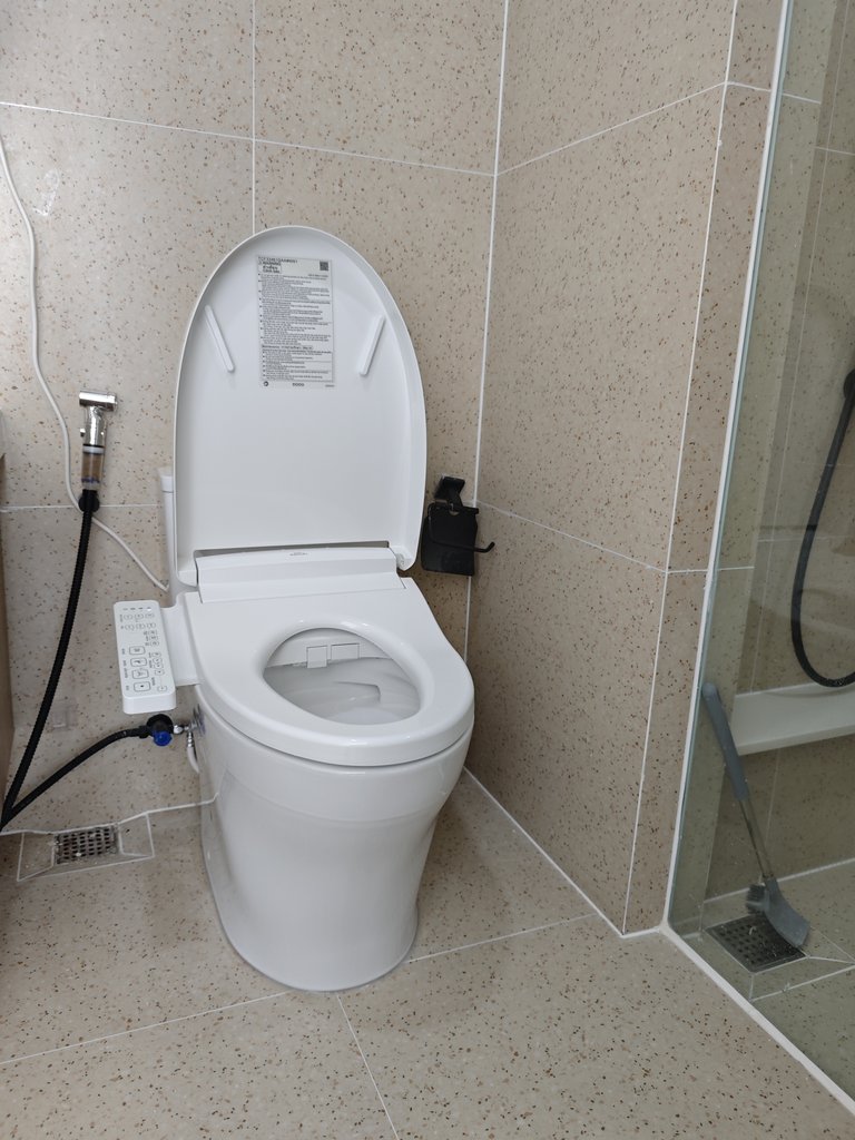 Đánh giá sản phẩm Bồn cầu TOTO MS885CDW24 1 khối nắp điện tử Washlet S2 TCF33461GAA giấu dây