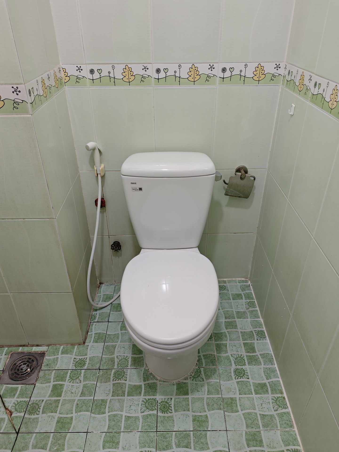 Đánh giá sản phẩm Bồn cầu 2 khối INAX C-117VA (C117VA) xả gạt nắp thường