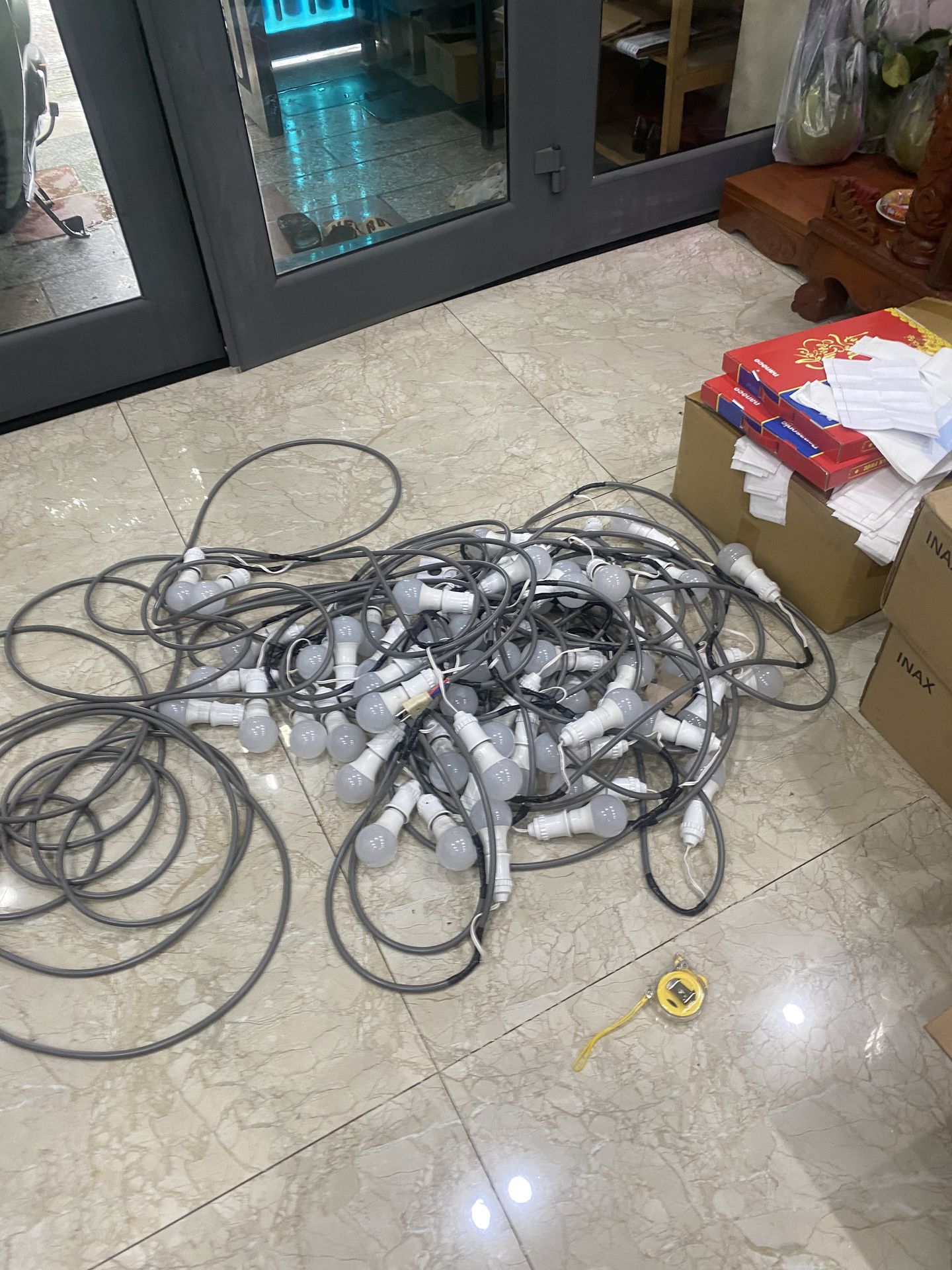 Đánh giá sản phẩm Đui đèn E27 di động có dây 20cm Nanoco NAE2720W/B