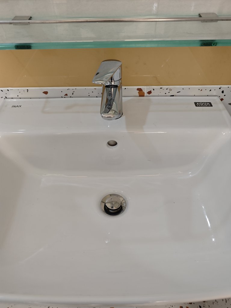 Đánh giá sản phẩm Chậu rửa lavabo treo tường INAX AL-312V (AL312V) (AL-312VFC) men Aqua Ceramic