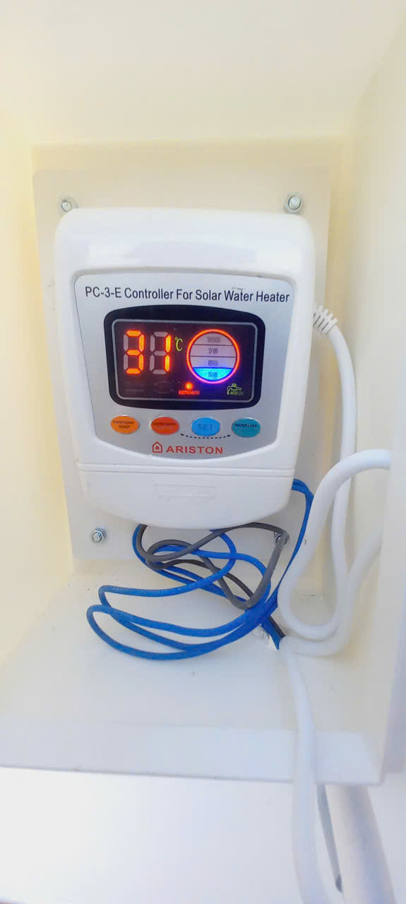 Đánh giá sản phẩm Bộ hỗ trợ nhiệt cho máy nước nóng năng lượng mặt trời dạng ống Ariston PC-3-E