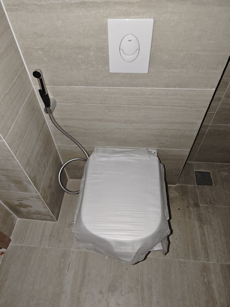 Đánh giá sản phẩm Két nước âm tường có khung 3 trong 1 GROHE 38722001