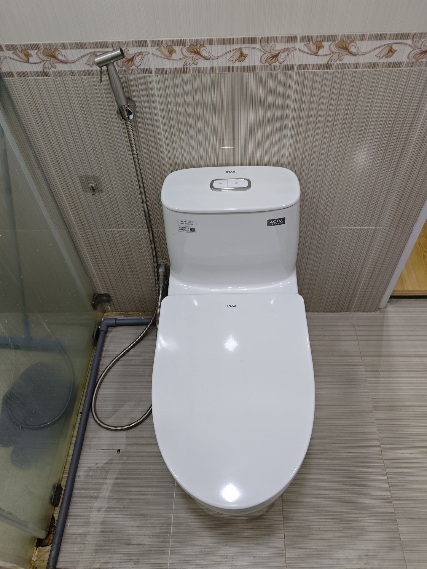 Đánh giá sản phẩm Bồn cầu 1 khối INAX AC-1052VN (AC1052VN) nắp đóng êm