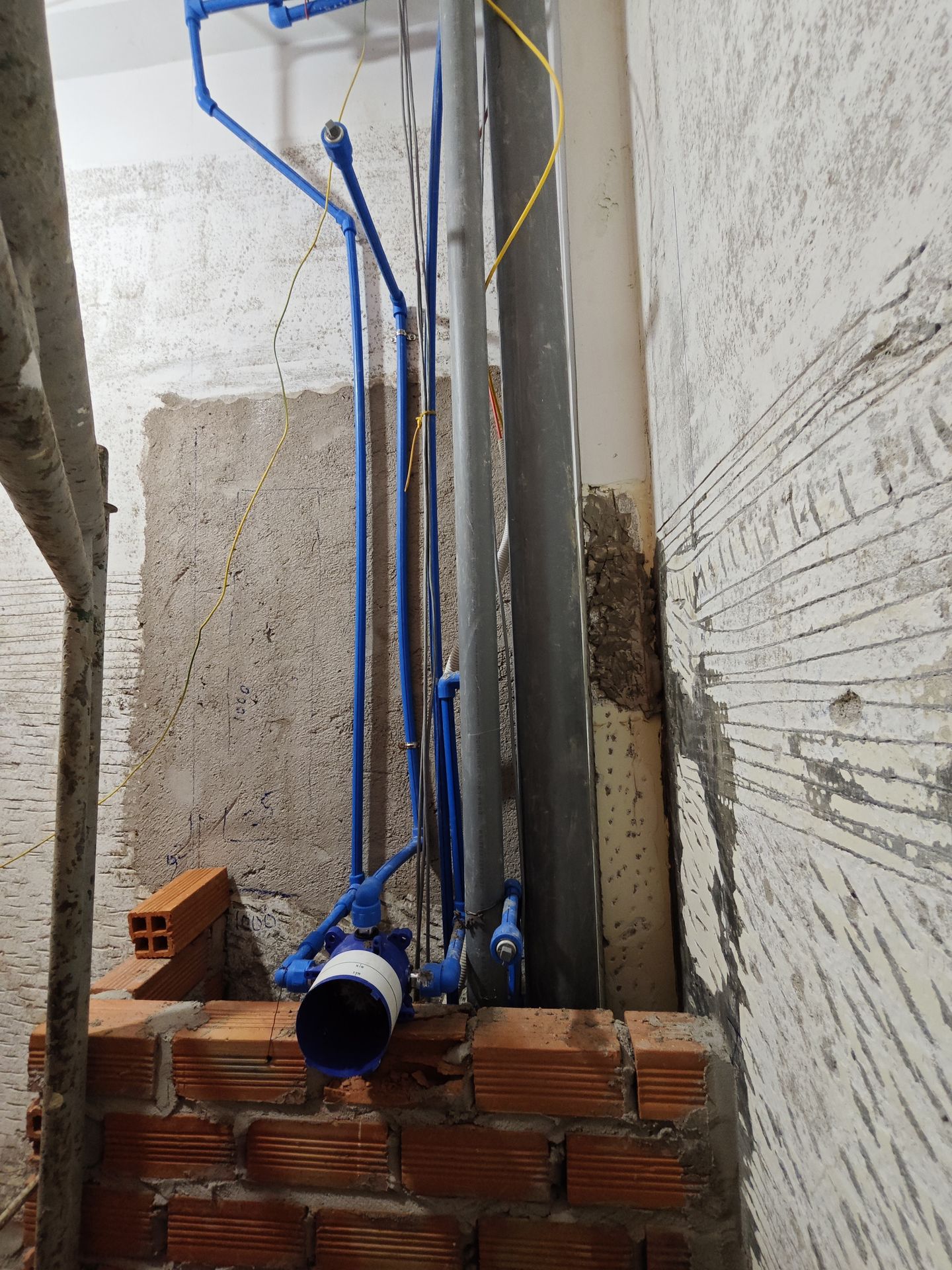 Đánh giá sản phẩm Van gật gù điều chỉnh nóng lạnh kèm nút chuyển hướng và phụ kiện âm tường TOTO TBG02304BA TBN01001B