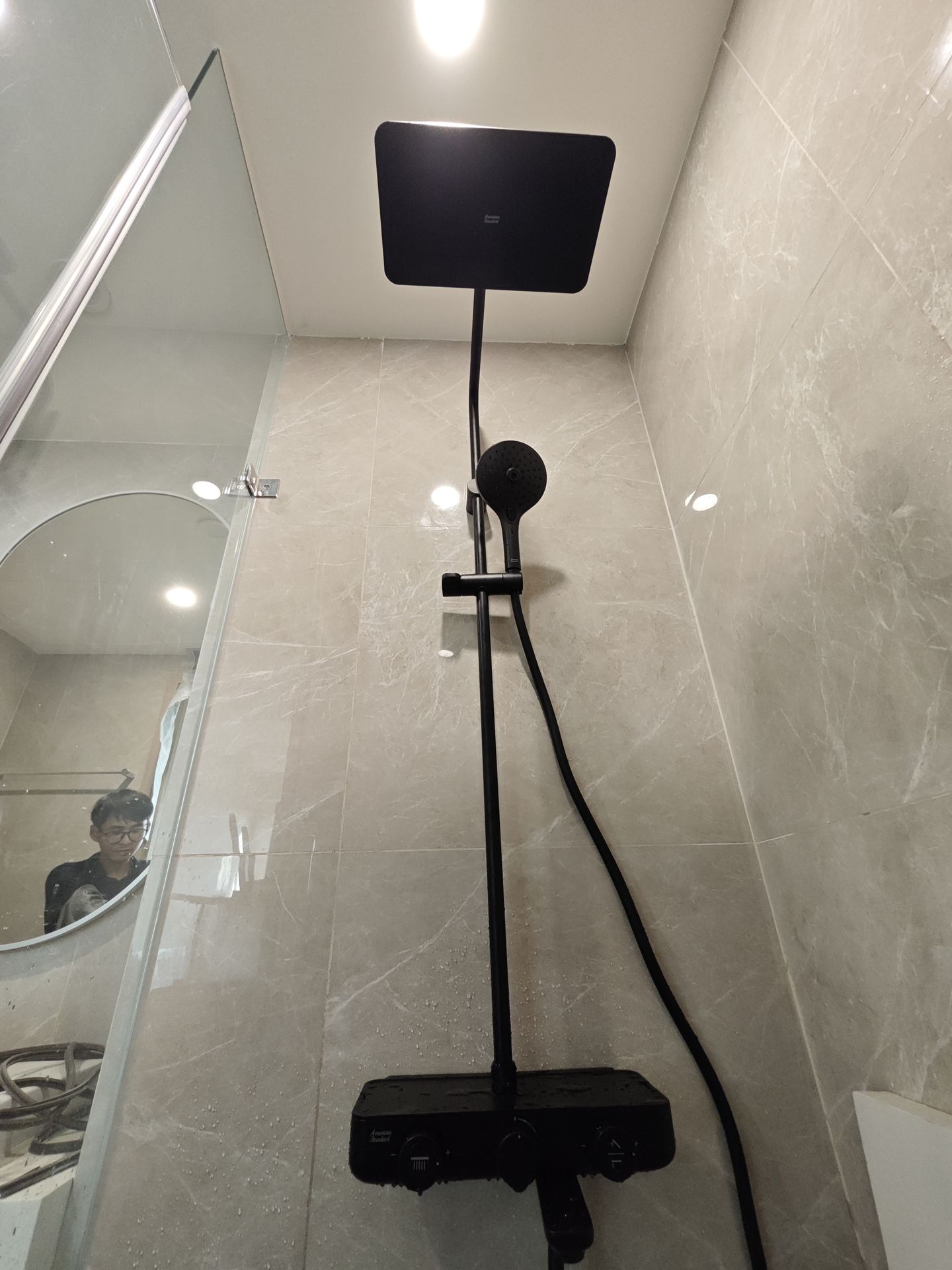 Đánh giá sản phẩm Sen tắm cây đứng cảm biến nhiệt American Standard EasySET WF-4956 (WF4956)