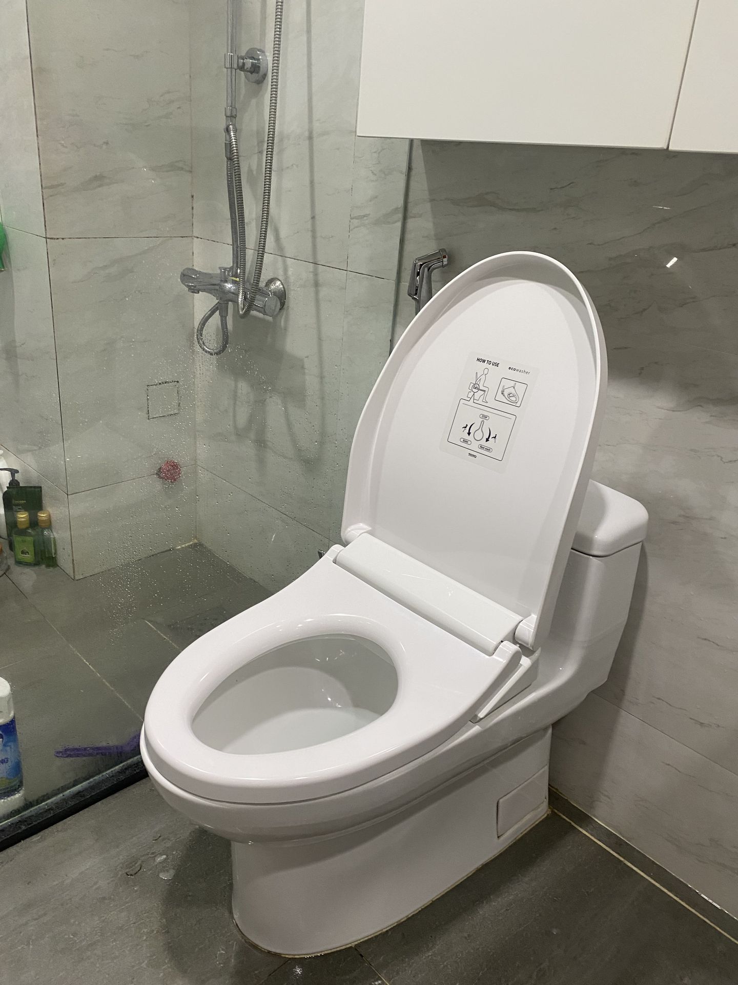 Đánh giá sản phẩm Nắp rửa cơ Eco washer TOTO TCW1211A (E4) 2 chế độ rửa trước & sau