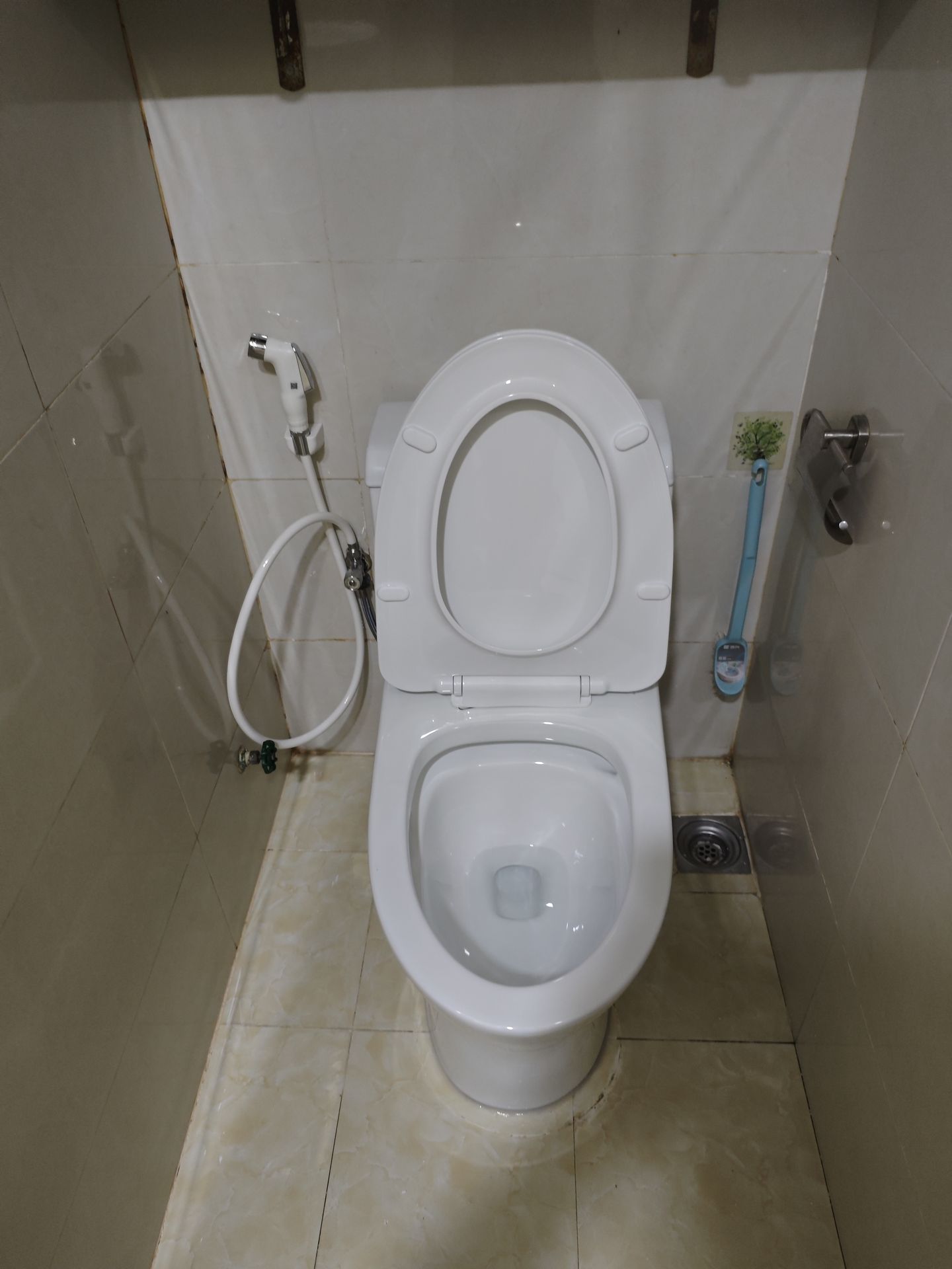 Đánh giá sản phẩm Bồn cầu 1 khối Viglacera V45M nắp êm xả xoáy (+ vòi xịt VG826 & van VG853)