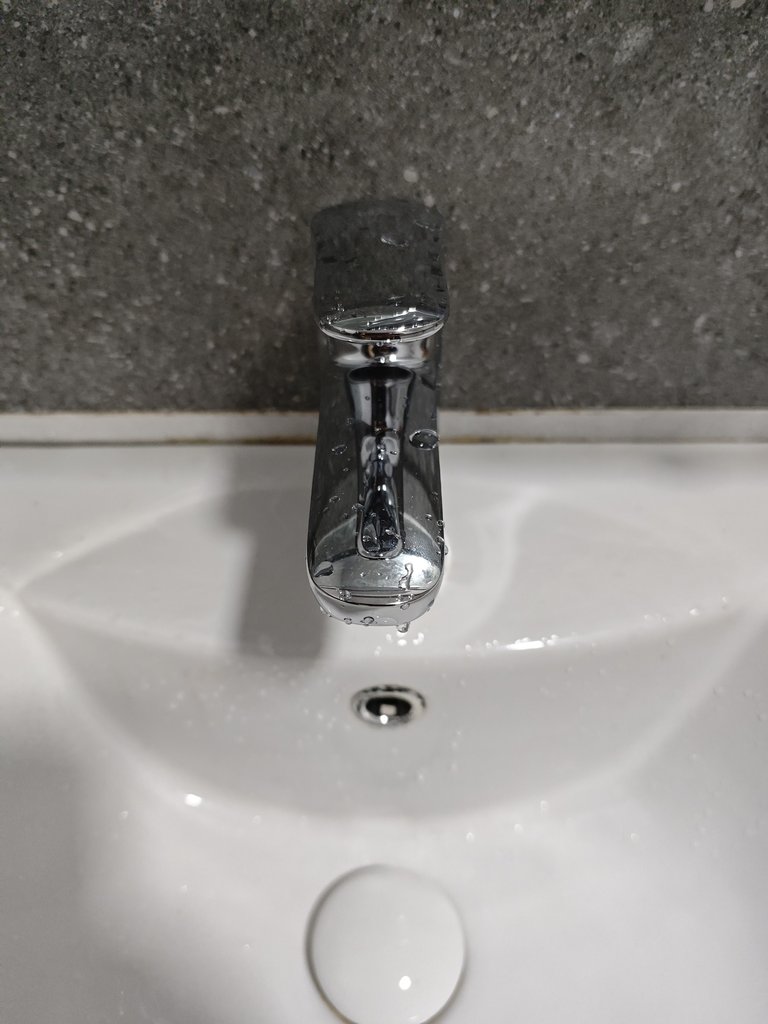 Đánh giá sản phẩm Vòi chậu lavabo lạnh INAX LFV-22S (LFV22S)