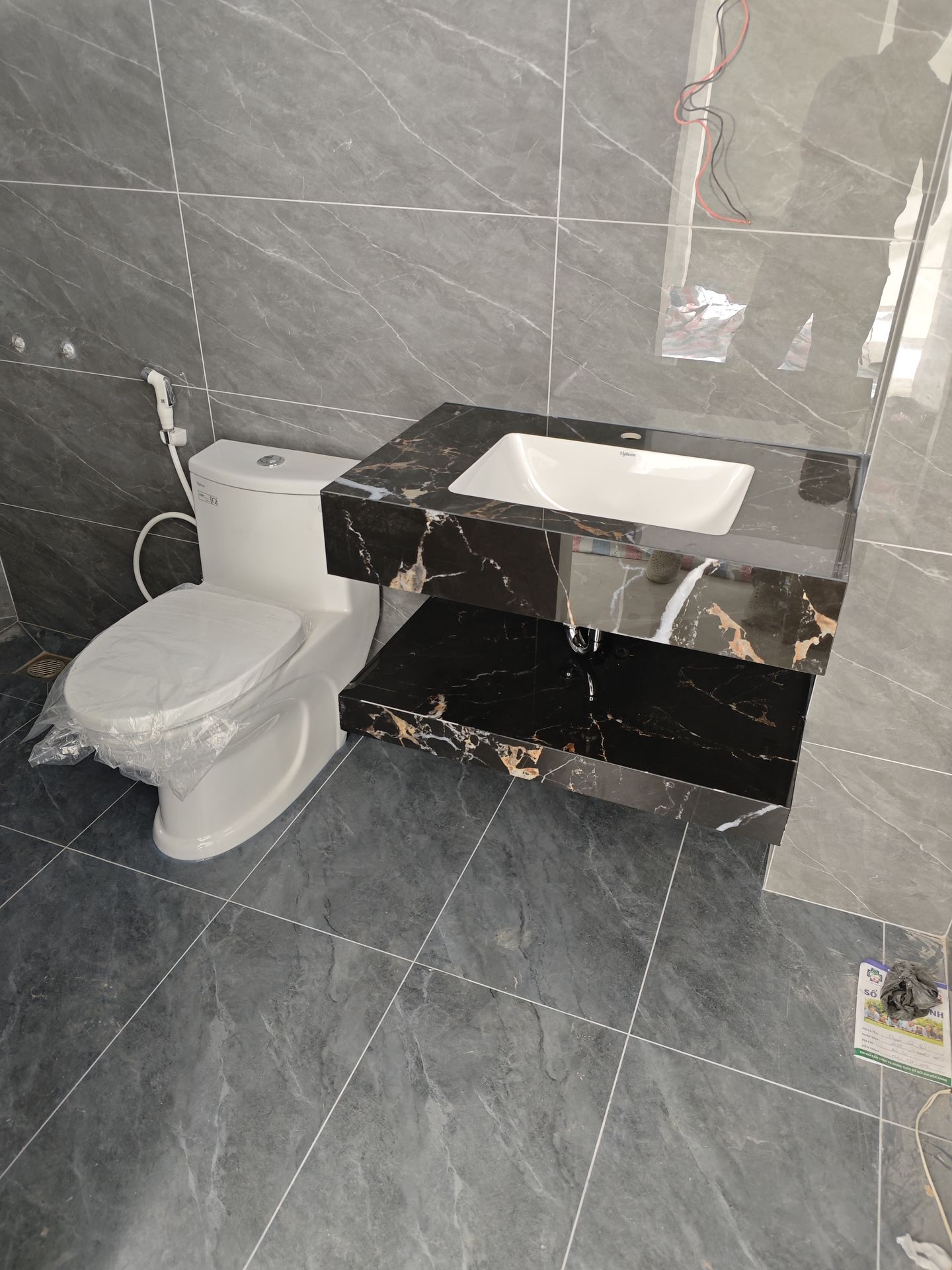 Đánh giá sản phẩm Chậu lavabo âm bàn đá 2 tầng Viglacera VI12-9GP01 / PHL-9S01P / US8-9GP05 / US10-9GP03