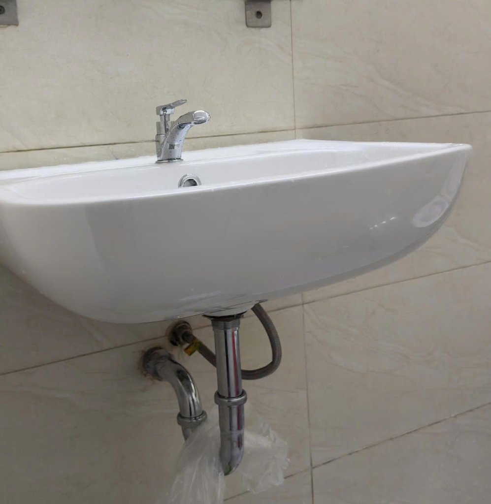 Đánh giá sản phẩm Vòi chậu lavabo COTTO CT1206(HM) lạnh Candle