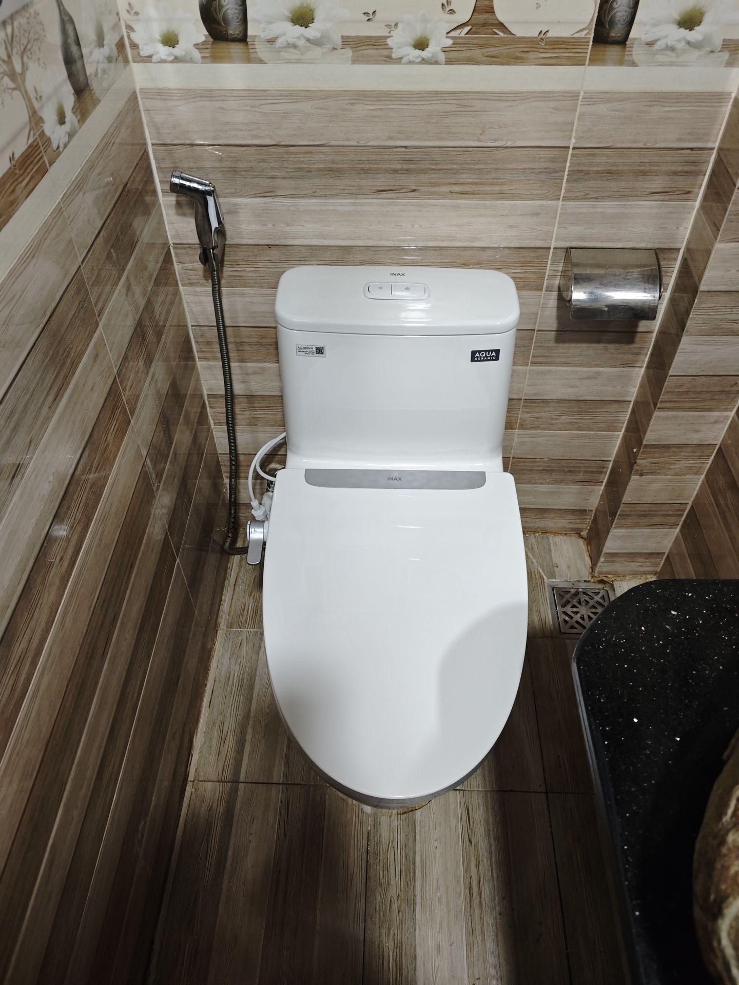 Đánh giá sản phẩm Bồn cầu 1 khối nắp rửa cơ INAX AC-989 + CW-S32VN