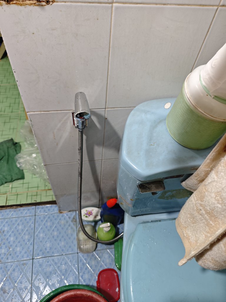 Đánh giá sản phẩm Vòi xịt vệ sinh Luxta L5101CM