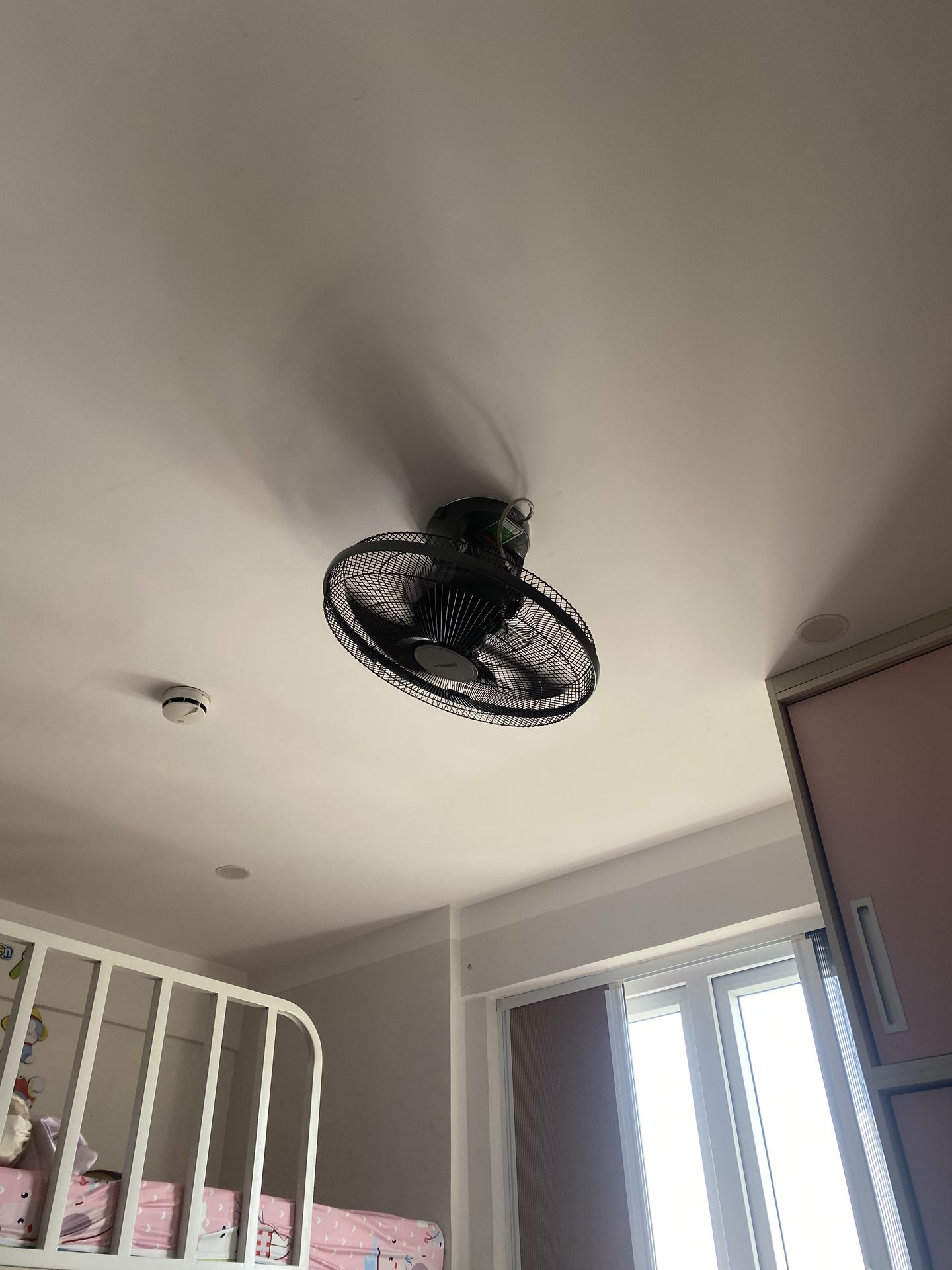 Đánh giá sản phẩm Quạt đảo trần có remote Nanoco NOF1852RC-GR