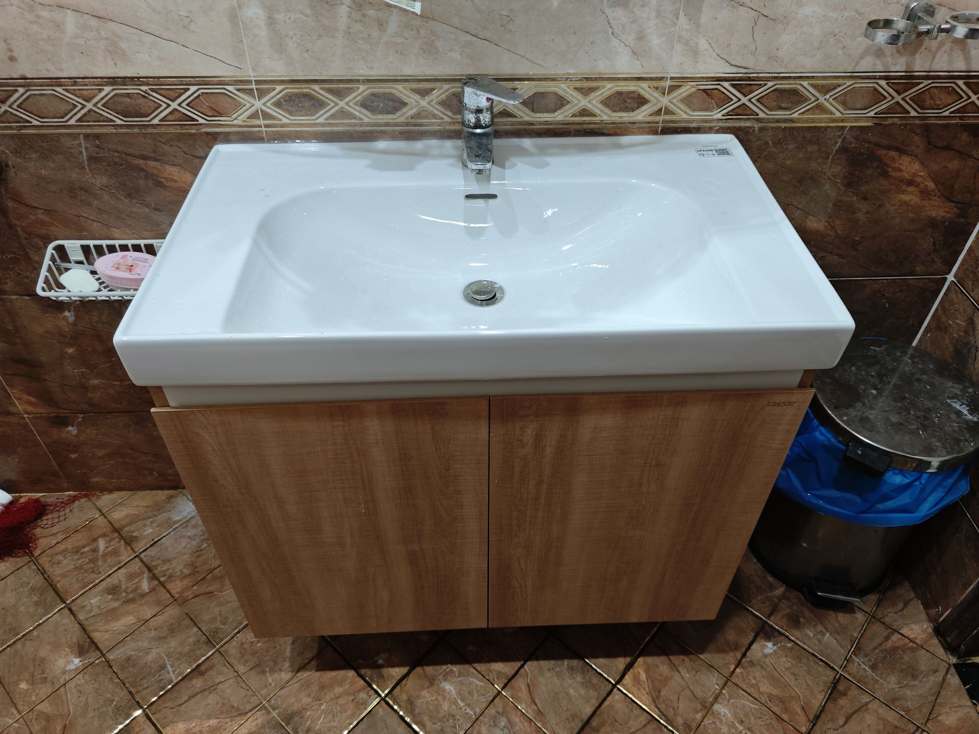 Đánh giá sản phẩm Bộ tủ chậu cabinet treo Caesar LF5358+EH15358CLW7V