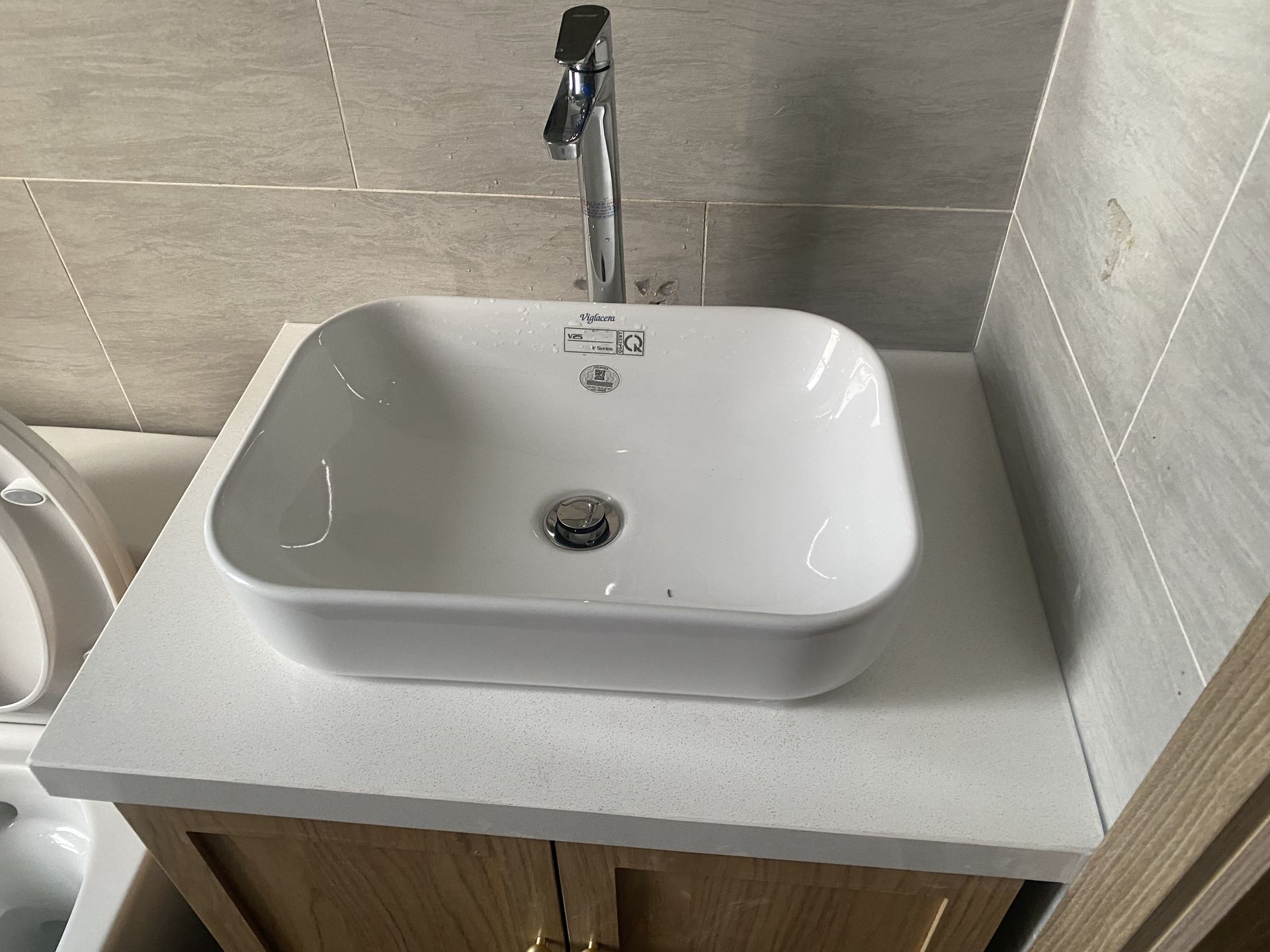 Đánh giá sản phẩm Chậu lavabo đặt bàn Viglacera V25