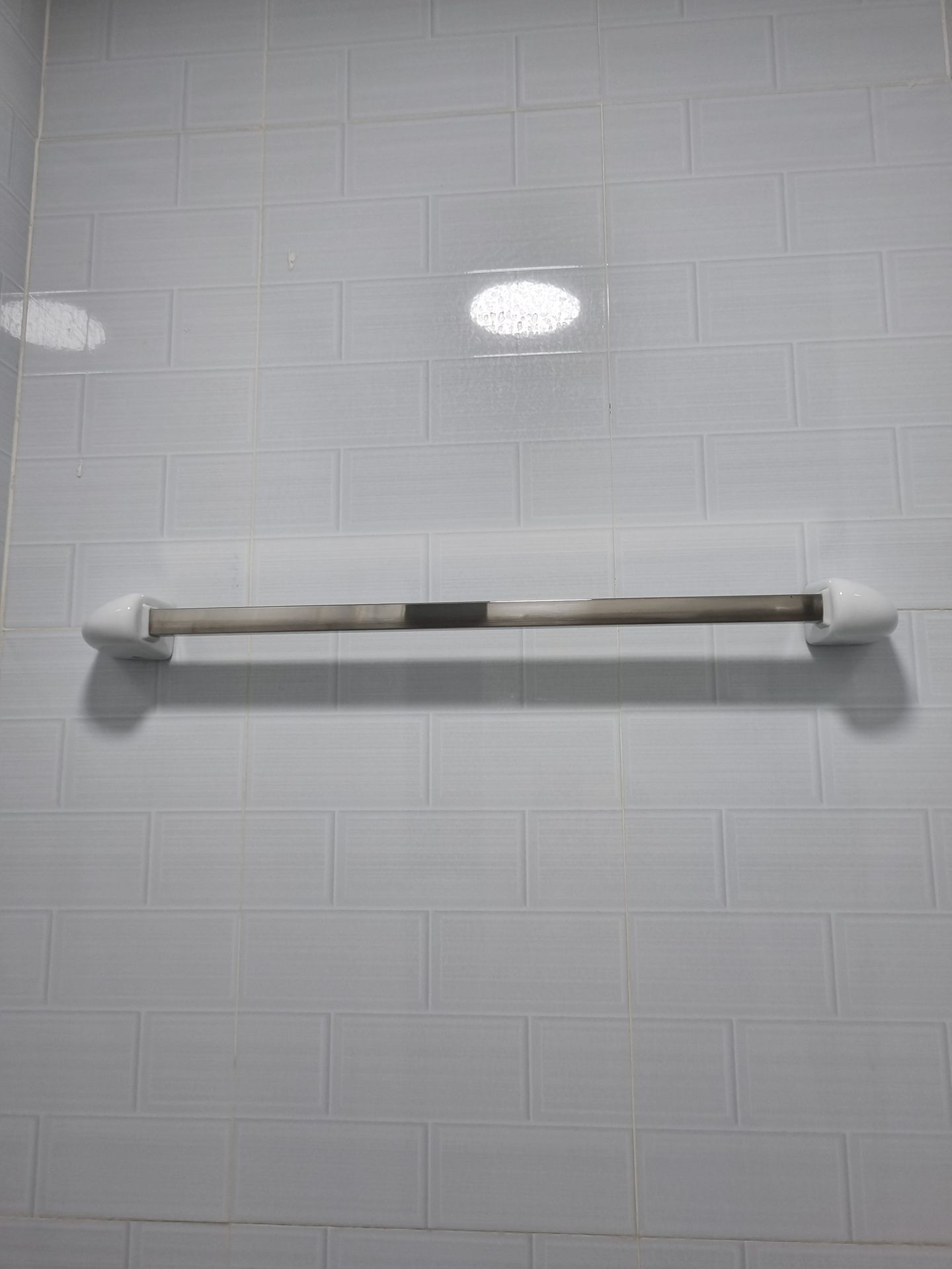 Đánh giá sản phẩm Thanh treo khăn đơn INAX H-445V (H445V)