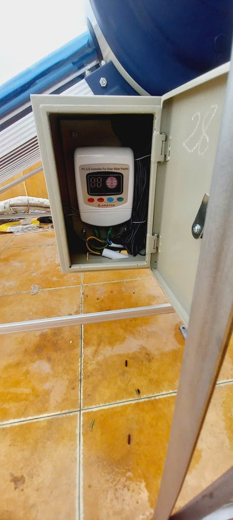 Đánh giá sản phẩm Máy nước nóng năng lượng mặt trời dạng ống Ariston ECO TUBE