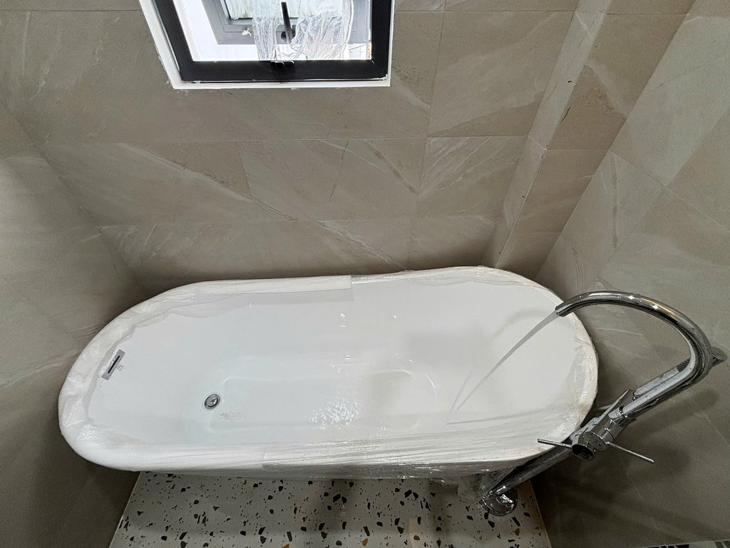 Đánh giá sản phẩm Bộ vòi sen xả bồn đặt sàn Alin Series MOWOEN ALIN-FB0001