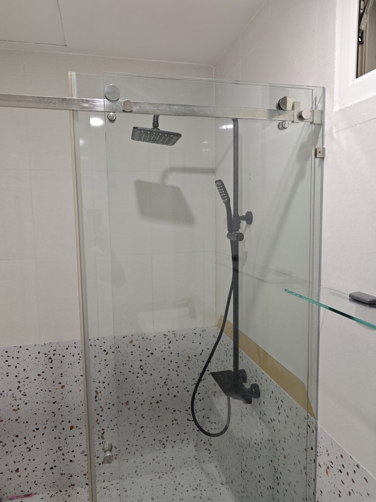 Đánh giá sản phẩm Bộ sen tắm cây nóng lạnh Caesar S688CB