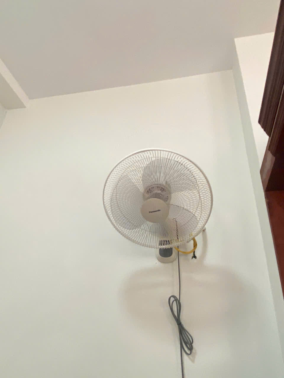 Đánh giá sản phẩm Quạt treo tường Panasonic có remote F-409MB