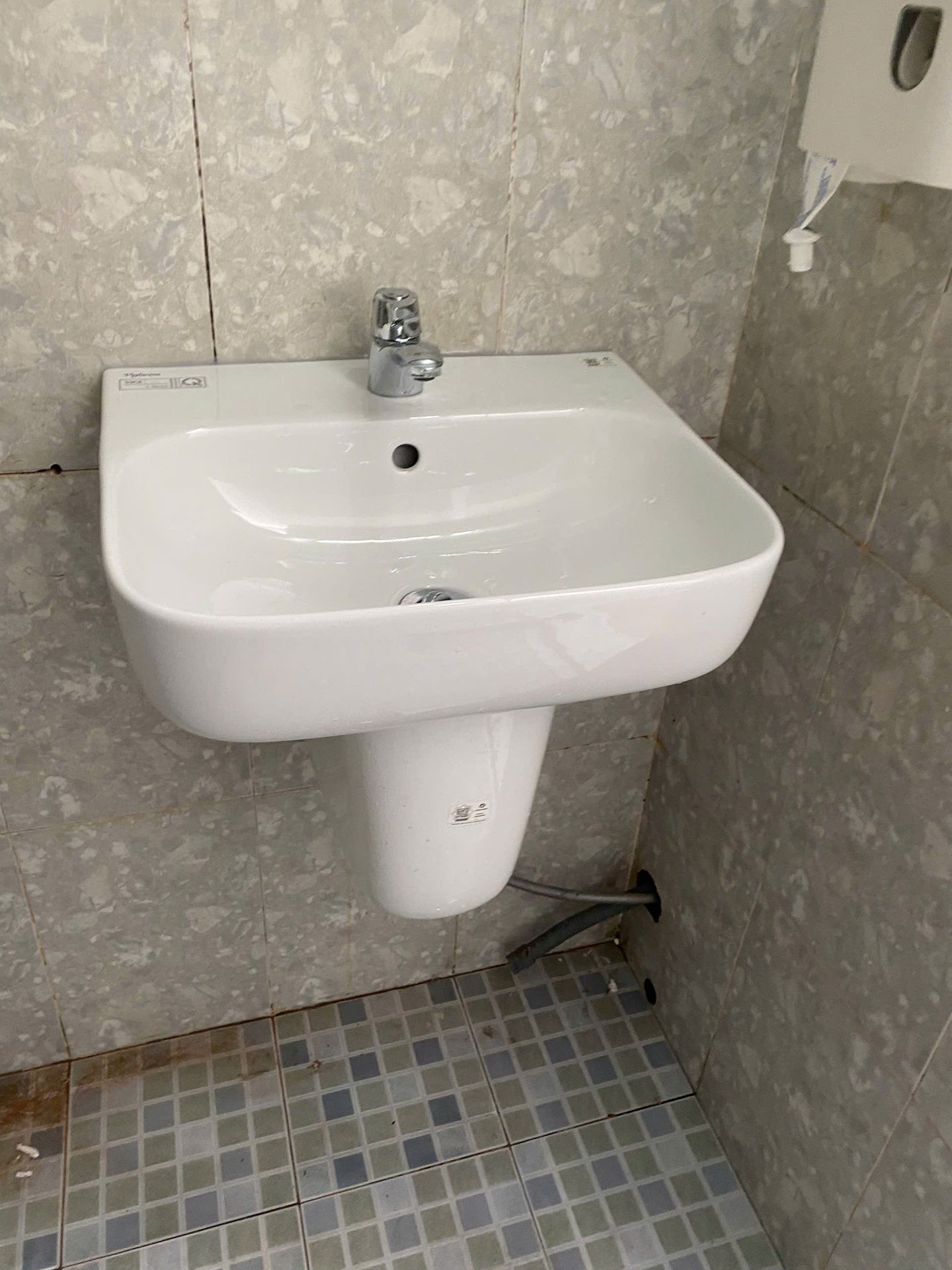 Đánh giá sản phẩm Vòi chậu lạnh Viglacera VG107