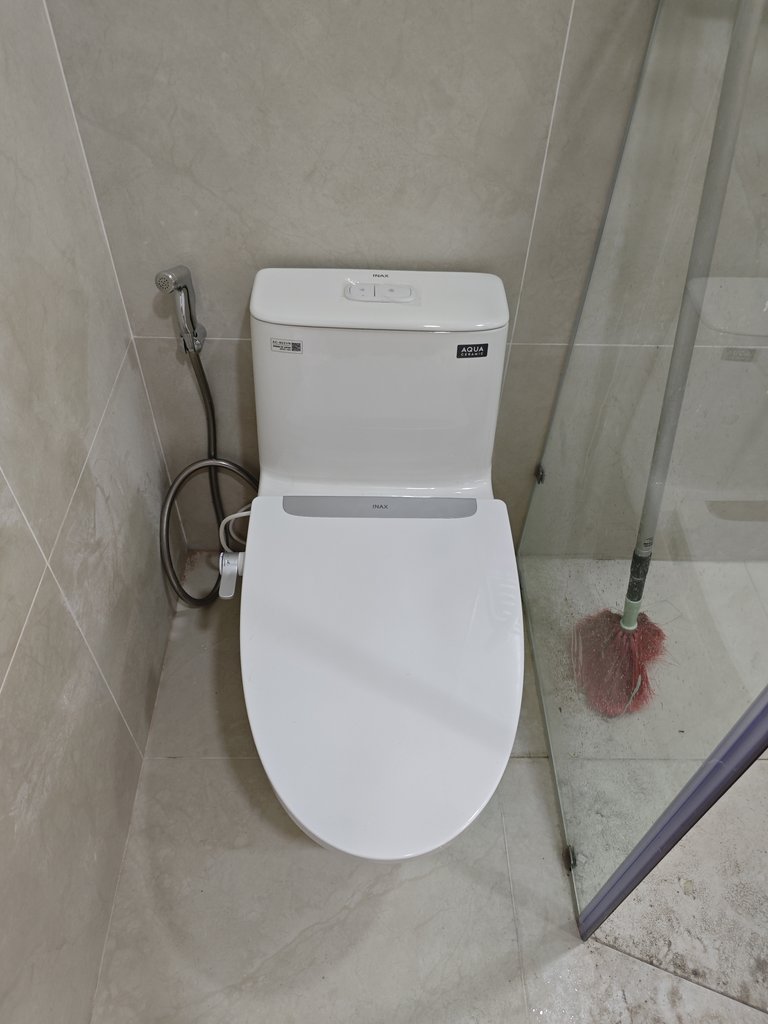 Đánh giá sản phẩm Bồn cầu 1 khối nắp rửa cơ INAX AC-902 + CW-S32VN