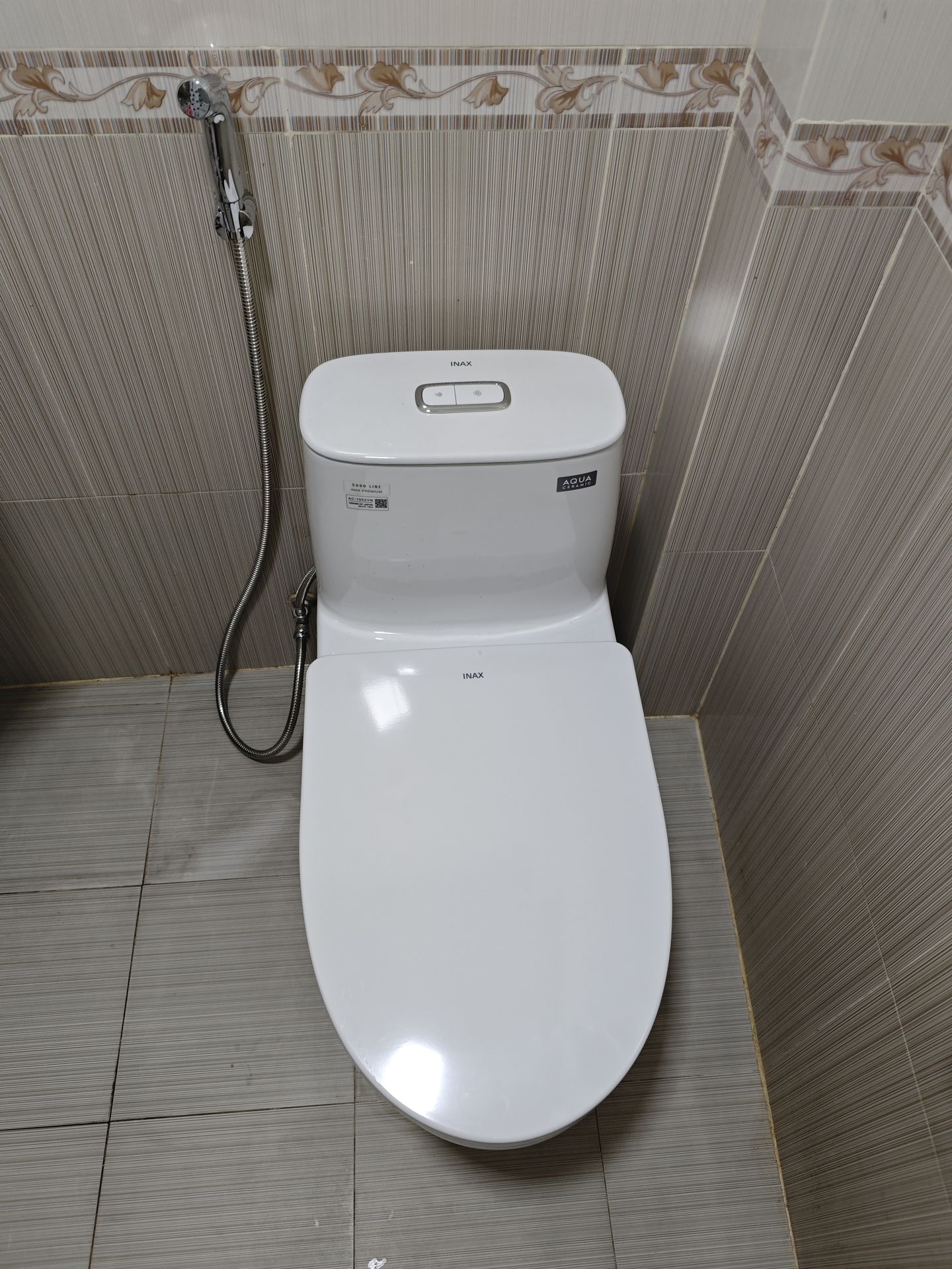 Đánh giá sản phẩm Bồn cầu 1 khối INAX AC-1052VN (AC1052VN) nắp đóng êm