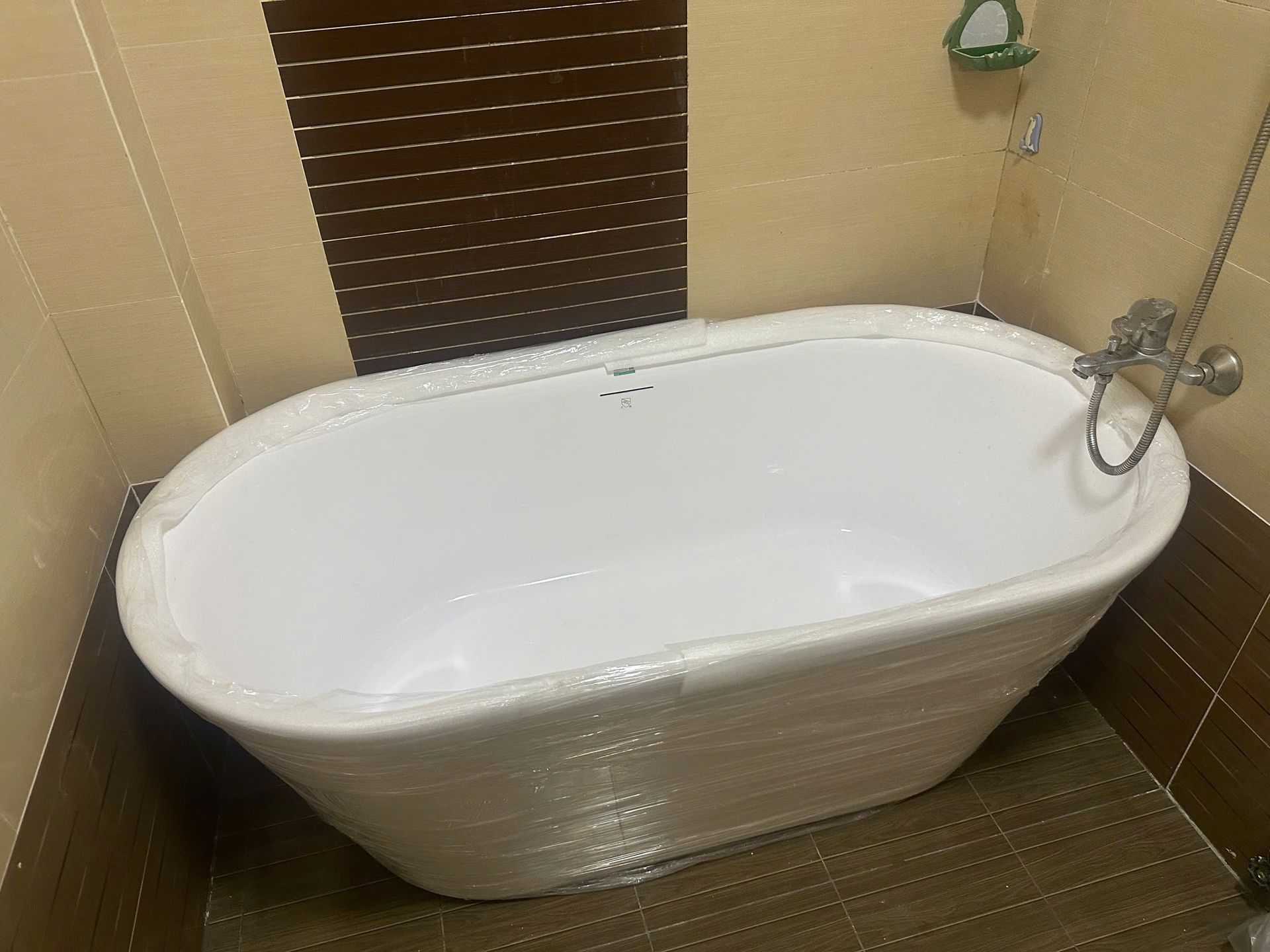 Đánh giá sản phẩm Bồn tắm đặt sàn 1.5m MOWOEN MW8201P-150