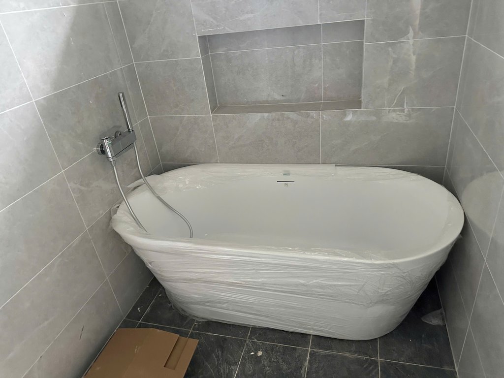 Đánh giá sản phẩm Bộ vòi sen xả bồn gắn tường MOWOEN MONICA-FB0006-2C