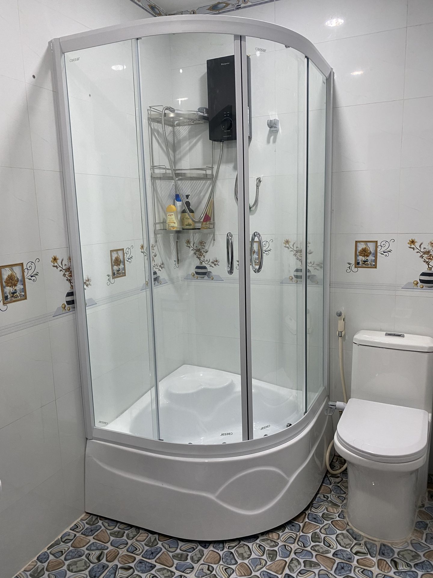 Đánh giá sản phẩm Bồn tắm đứng cửa lùa Caesar SPR101