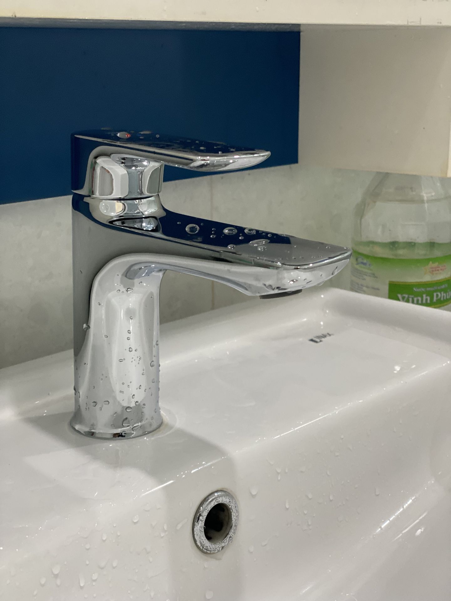 Đánh giá sản phẩm Vòi chậu lavabo nóng lạnh INAX LFV-612S (LFV612S)