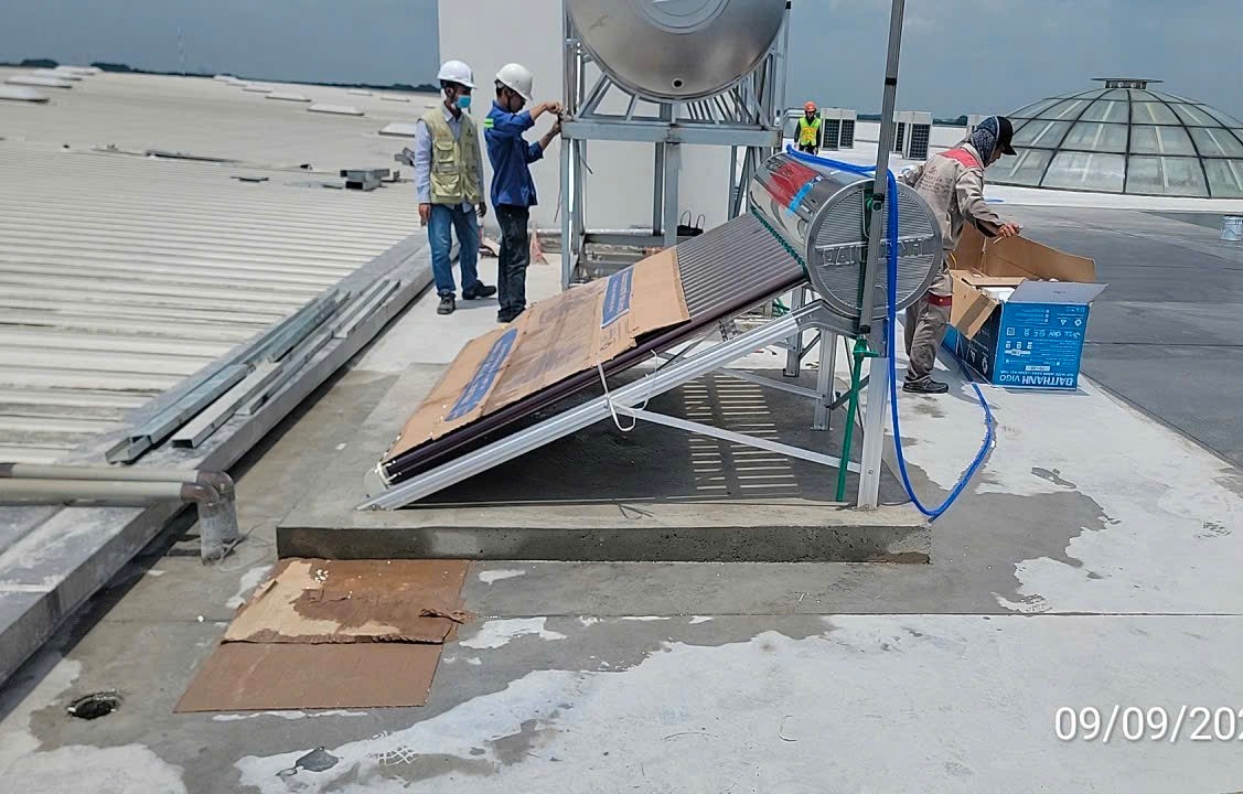 Đánh giá sản phẩm Máy nước nóng năng lượng mặt trời Đại Thành Vigo Inox 316 ống 70