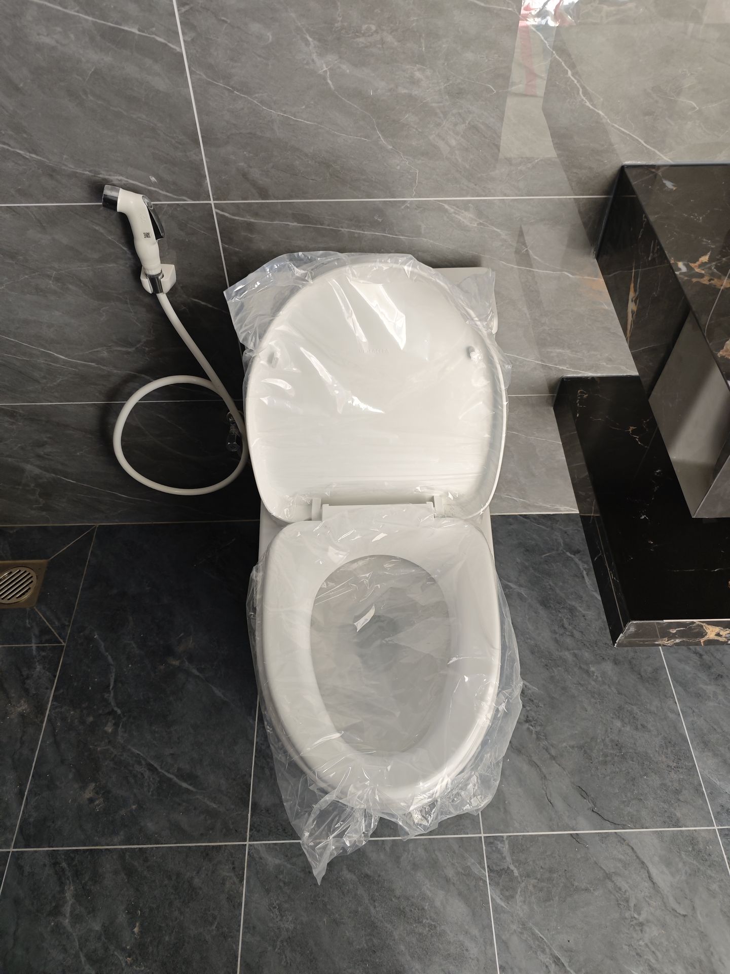 Đánh giá sản phẩm Vòi Xịt Vệ Sinh Viglacera VG826