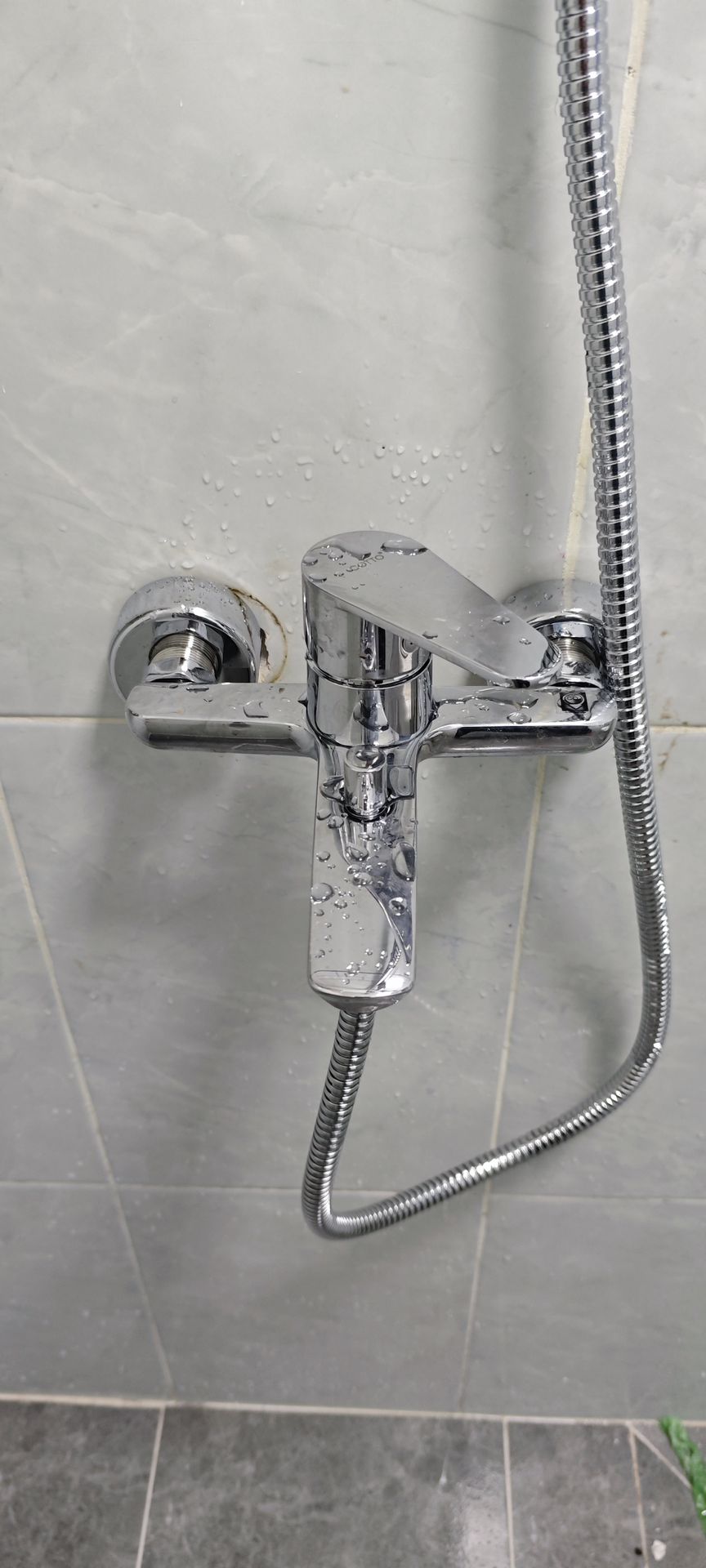 Đánh giá sản phẩm Củ sen tắm COTTO CT3001AE nóng lạnh Next I