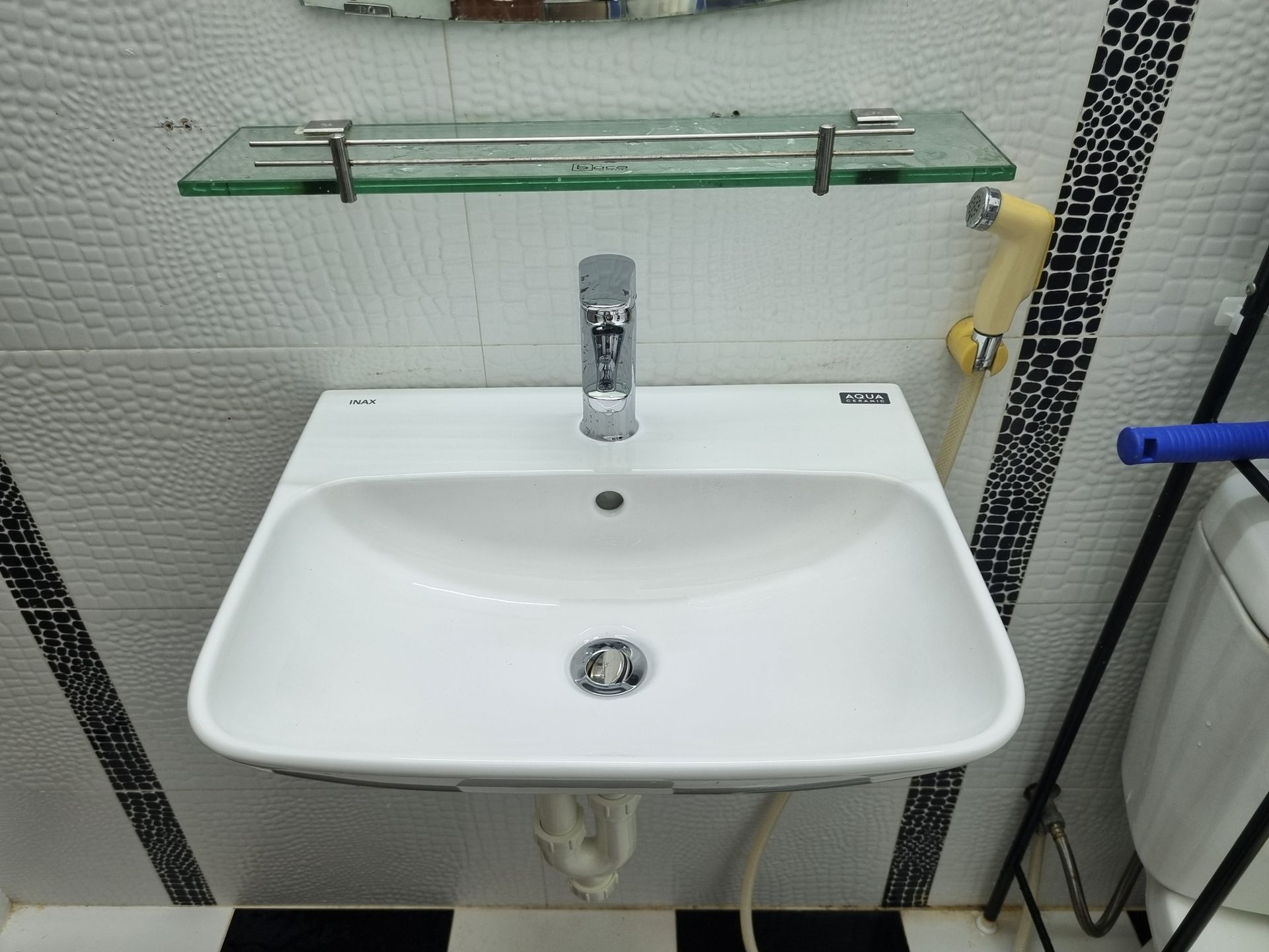 Đánh giá sản phẩm Chậu rửa lavabo treo tường INAX AL-289V (AL289V) (AL-289VFC) men Aqua Ceramic