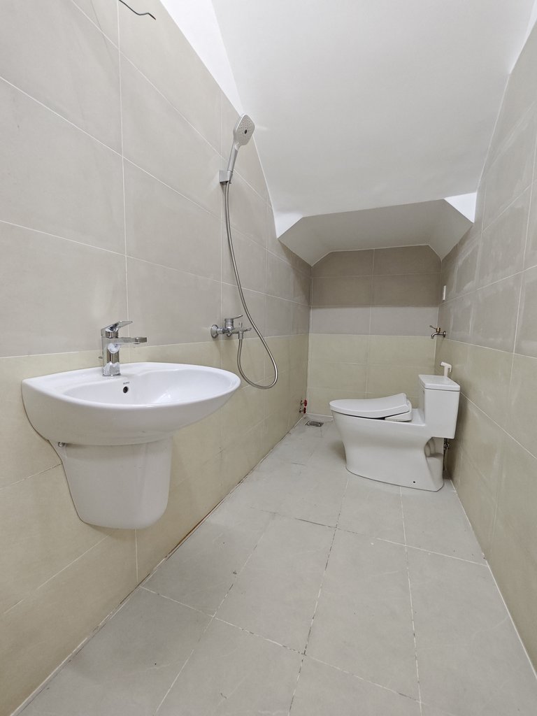 Đánh giá sản phẩm Vòi lavabo nóng lạnh Rei-S TOTO TTLR302F-1NR